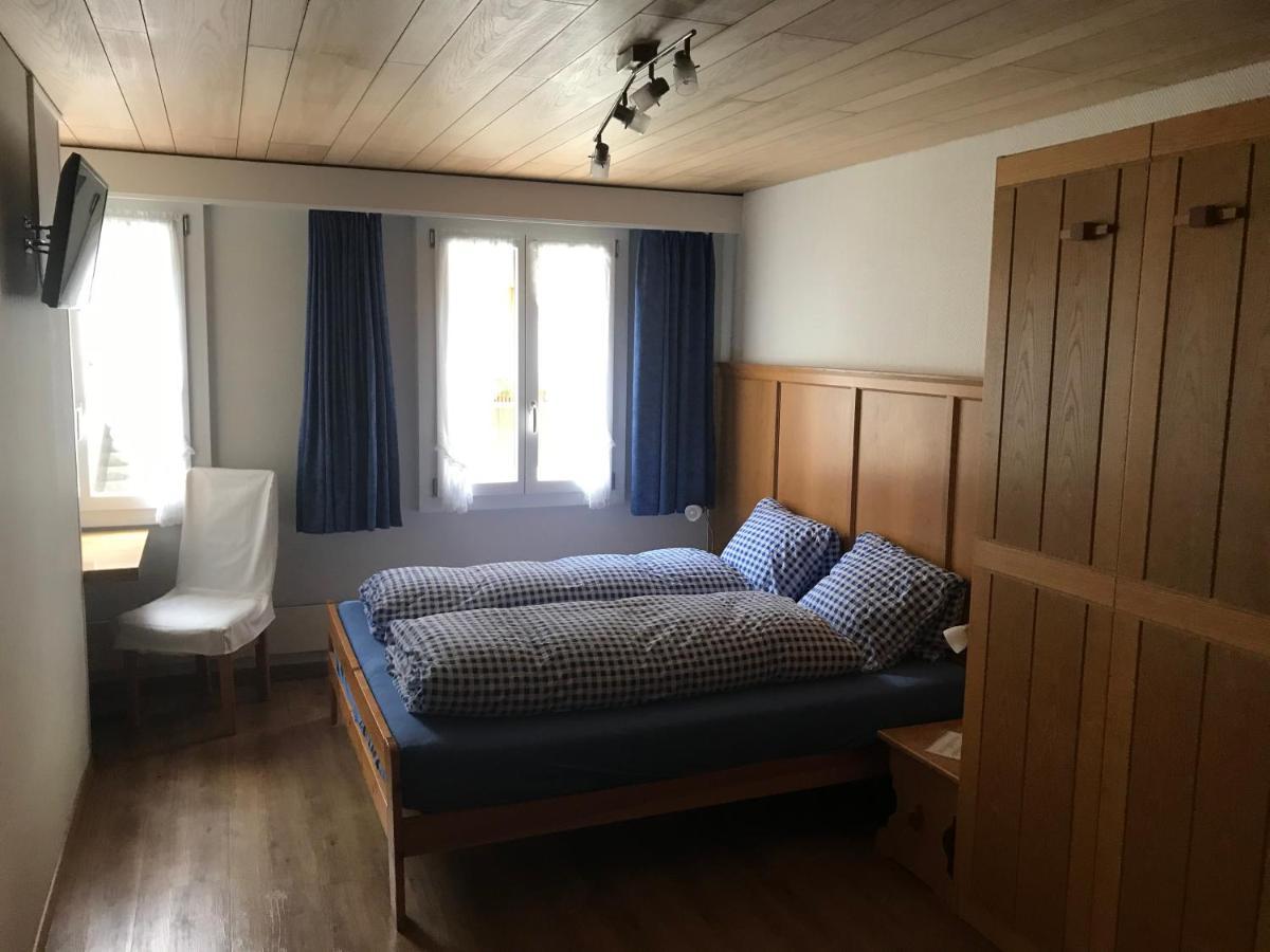 Gasthaus Tell Andermatt Bagian luar foto