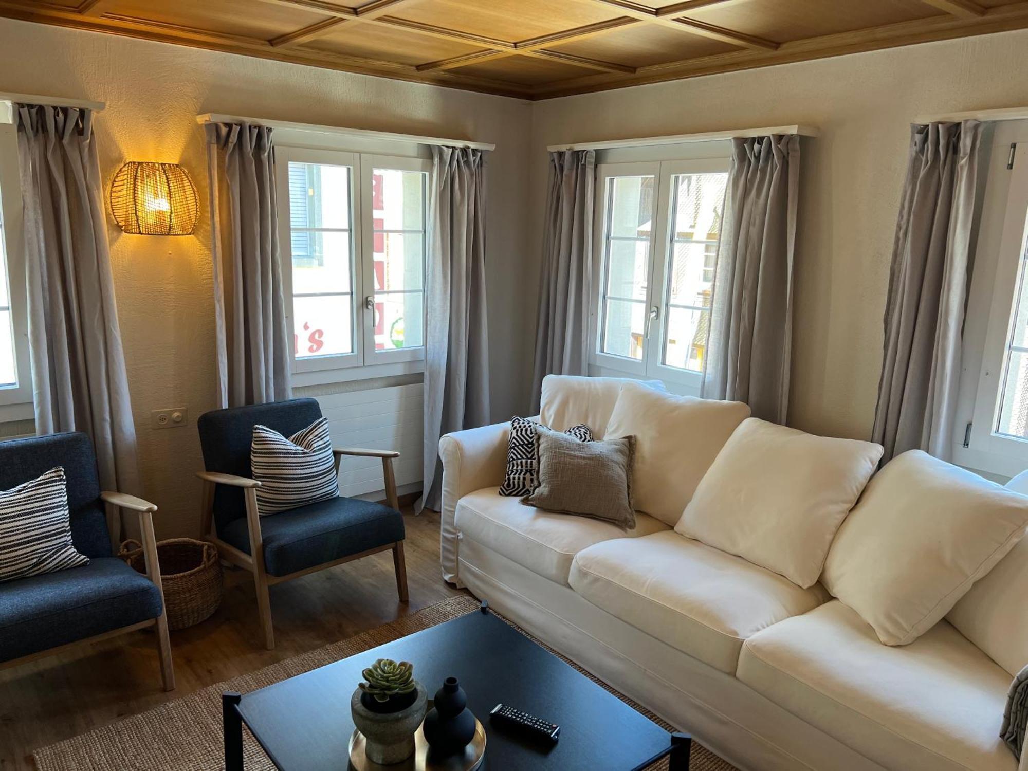 Gasthaus Tell Andermatt Bagian luar foto